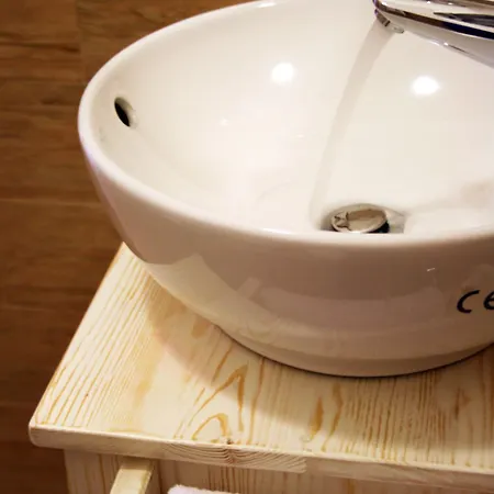 Bed & Breakfast Airport Deluxe 3*