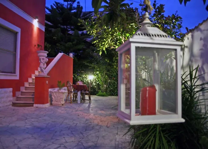 Airport Deluxe Nocleg ze śniadaniem 3*