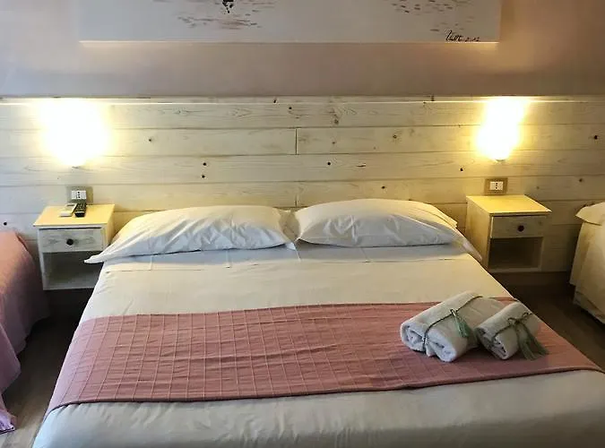 Airport Deluxe Nocleg ze śniadaniem 3*